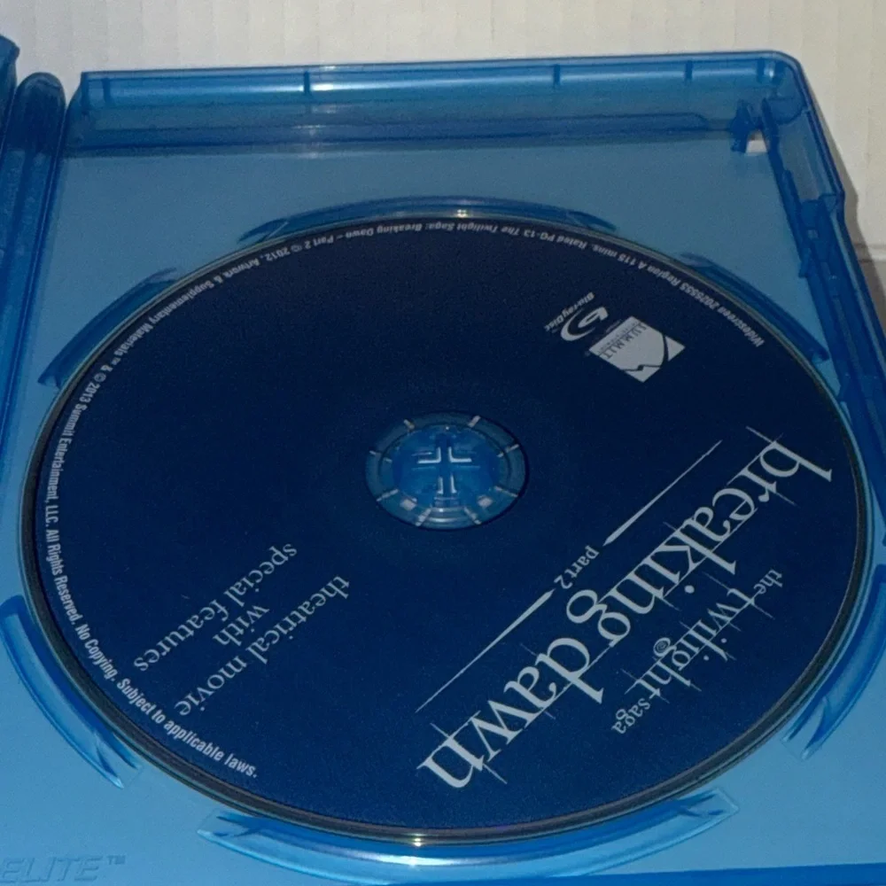 Bluray Dvd Lot 8 Movies Sherlock Holmes X-men Wall Street Gamer 3D, BUNDLE of 8